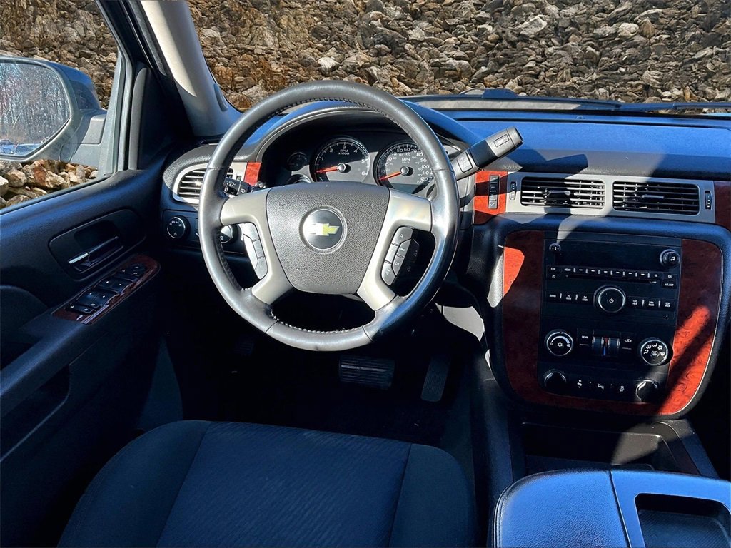Used 2012 Chevrolet Suburban LS w/ Convenience Package 1 image 5