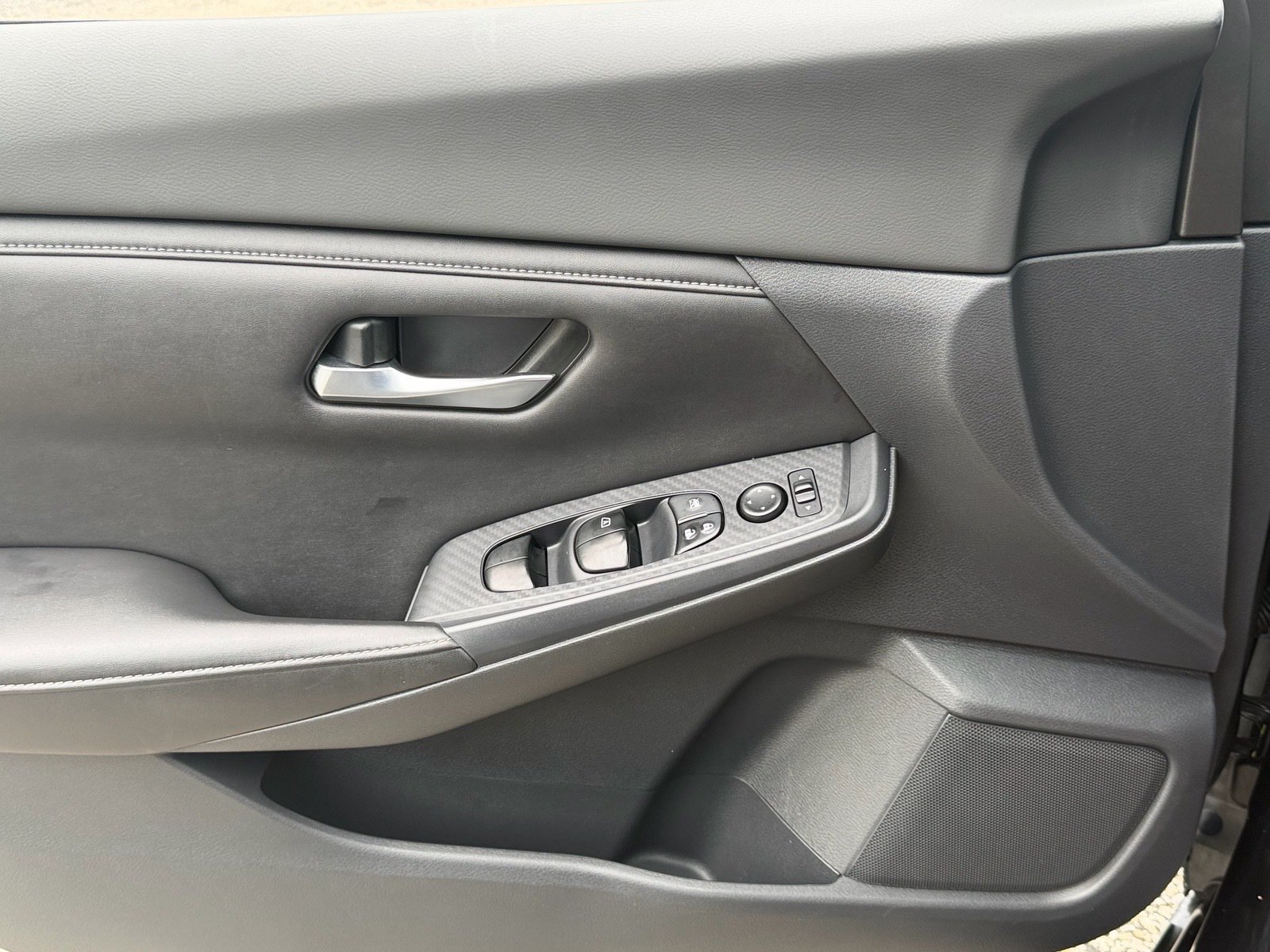 Used 2021 Nissan Sentra SV FWD image 32