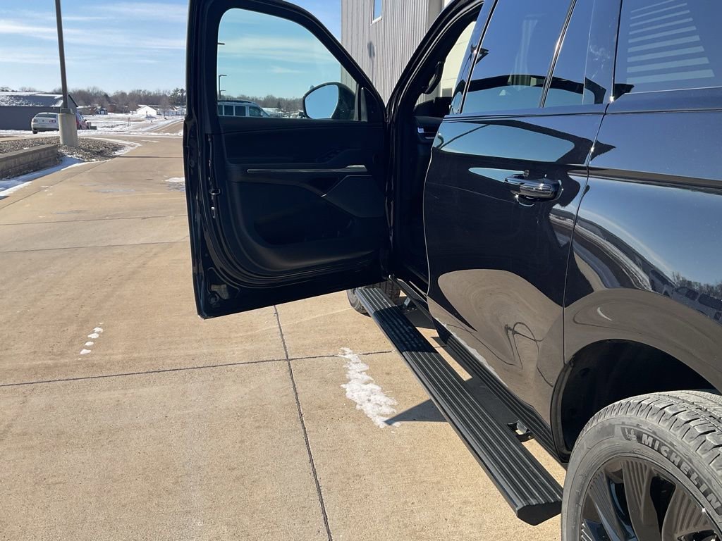 Used 2025 Lincoln Navigator L Reserve w/ Jet Appearance Package image 7