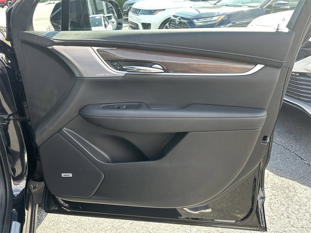 Used 2020 Cadillac XT6 Premium Luxury w/ Platinum Package image 14