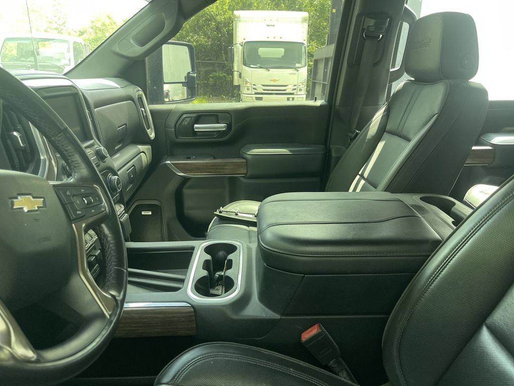 Used 2023 Chevrolet Silverado 2500 High Country w/ LPO, Hitch Package AWD/4WD image 12