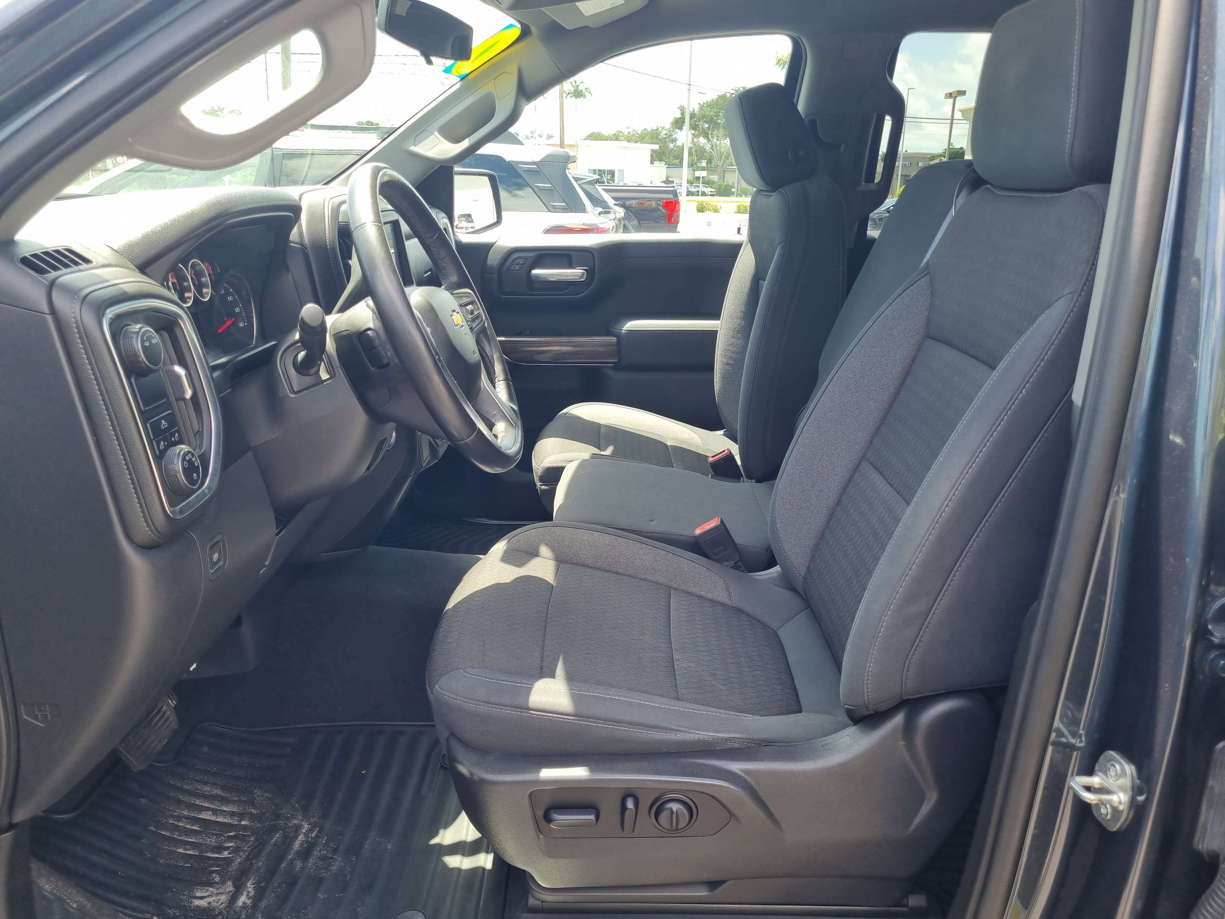 Used 2020 Chevrolet Silverado 1500 LT w/ All-Star Edition RWD image 18
