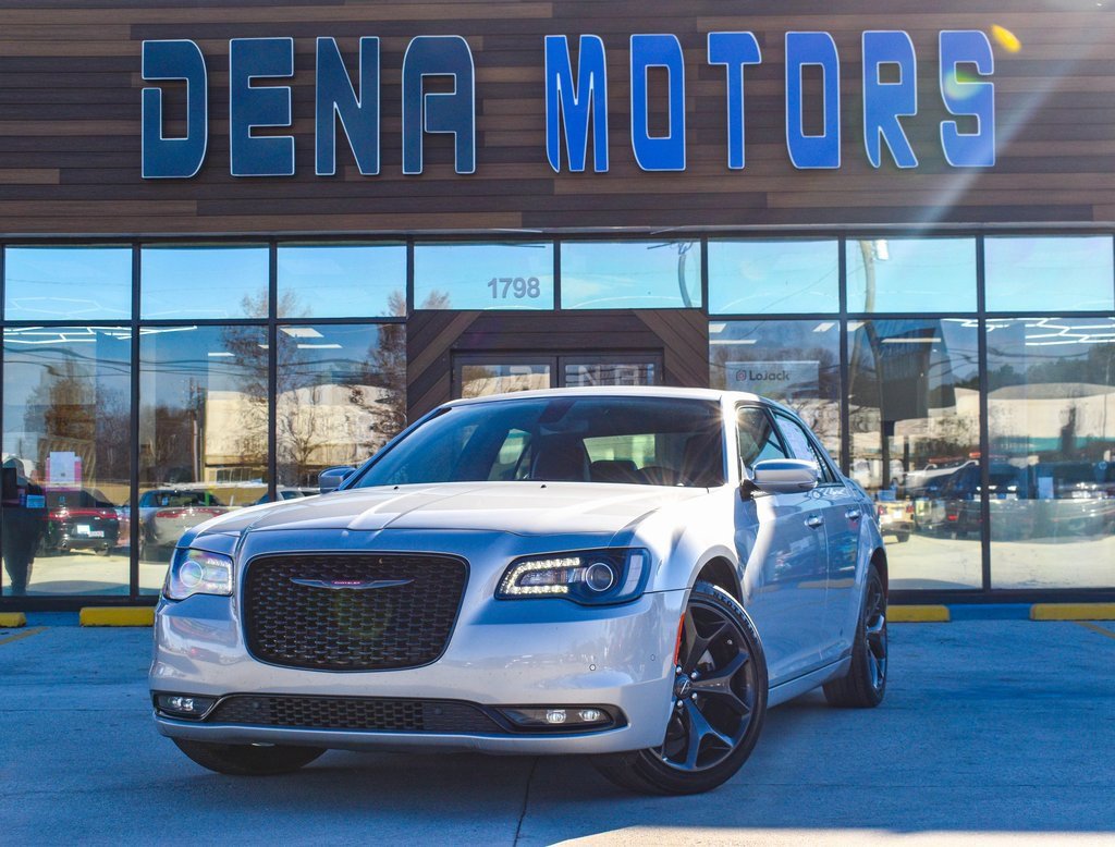 Used 2023 Chrysler 300 S