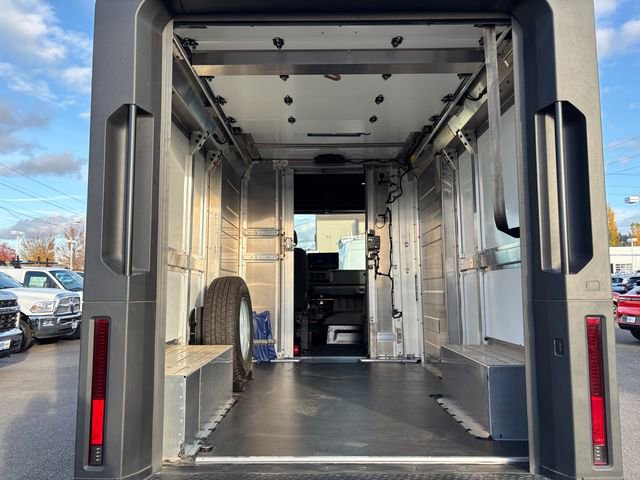 Used 2024 Chevrolet Brightdrop 400 w/ Commercial Equipment Package AWD/4WD image 33