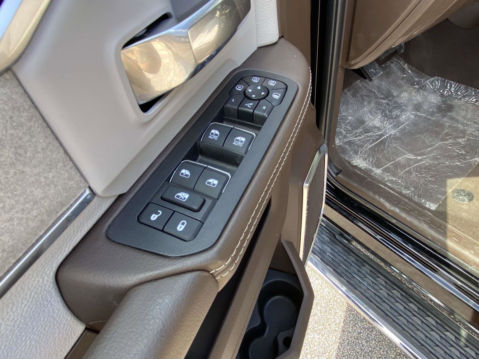 Used 2025 RAM 2500 Laramie image 12