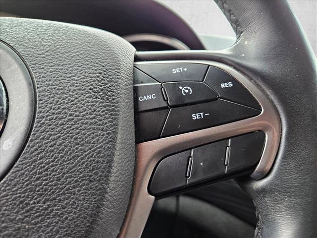 Used 2019 Jeep Grand Cherokee Altitude image 13
