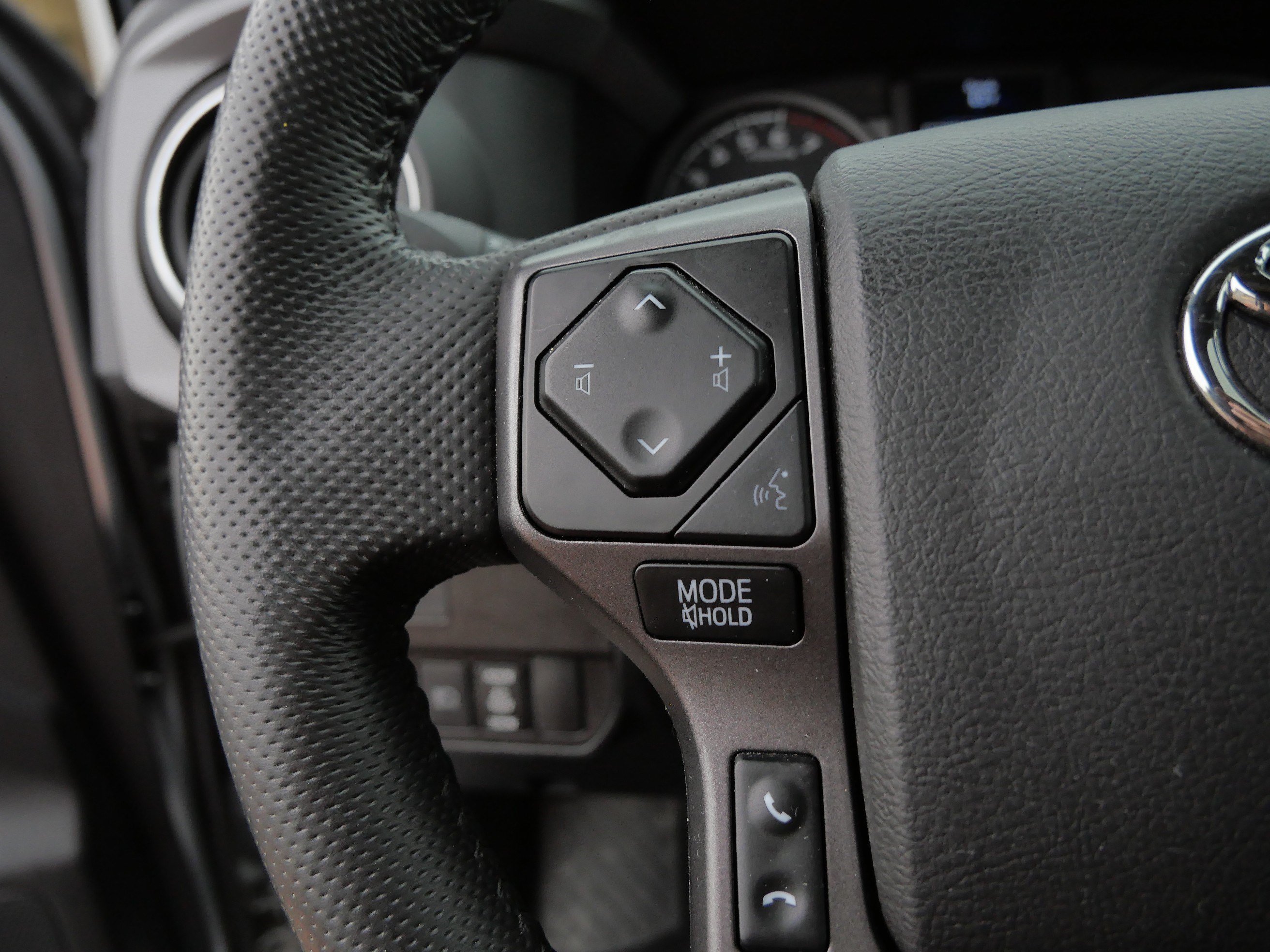 Certified 2022 Toyota Tacoma TRD Off-Road w/ TRD Premium Off Road Package AWD/4WD image 28