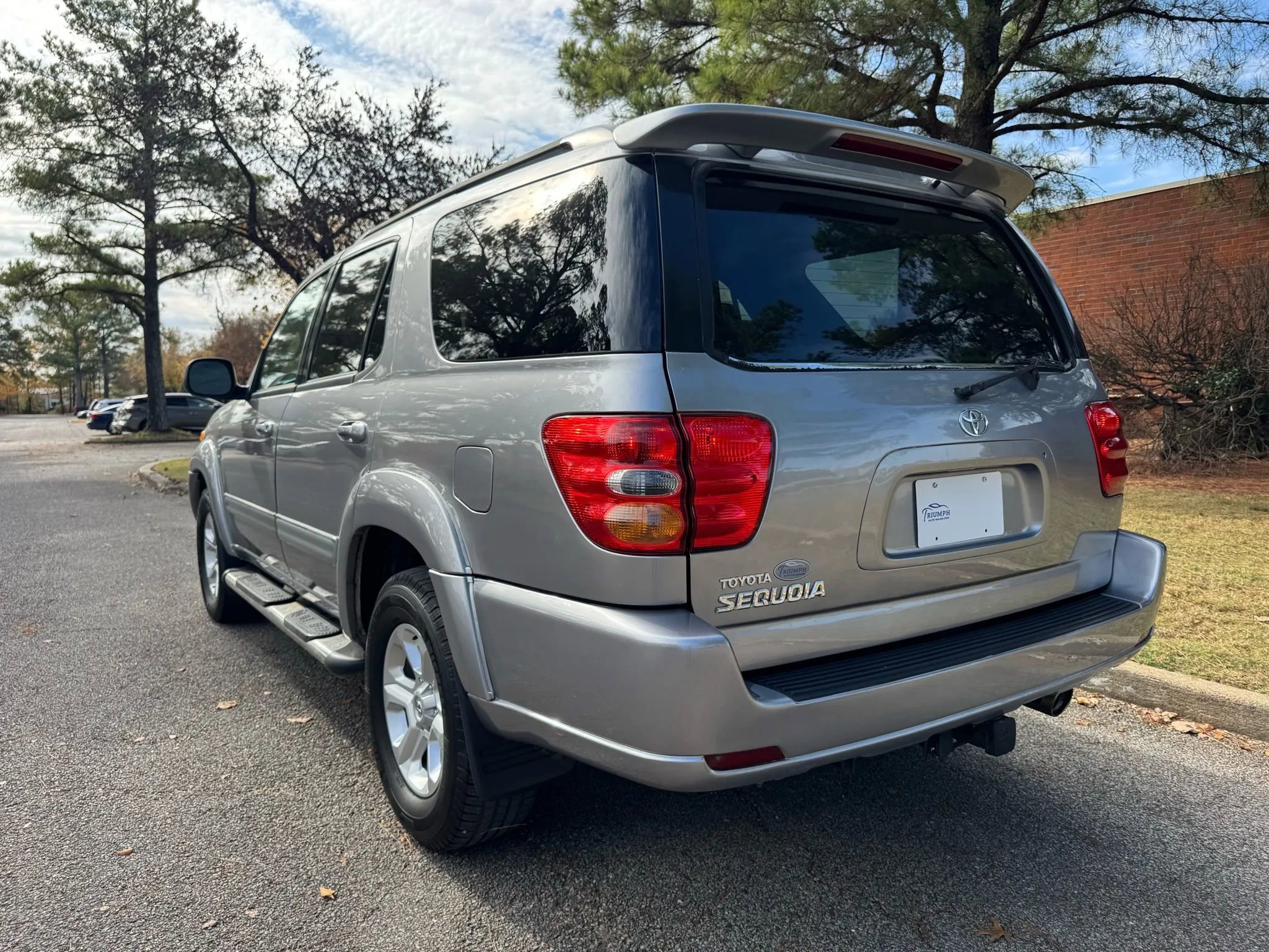 Used 2004 Toyota Sequoia Limited image 6
