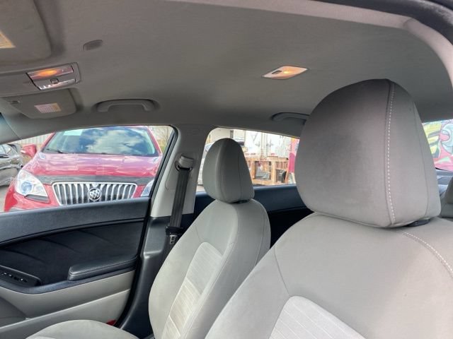 Used 2015 Kia Forte EX FWD image 10