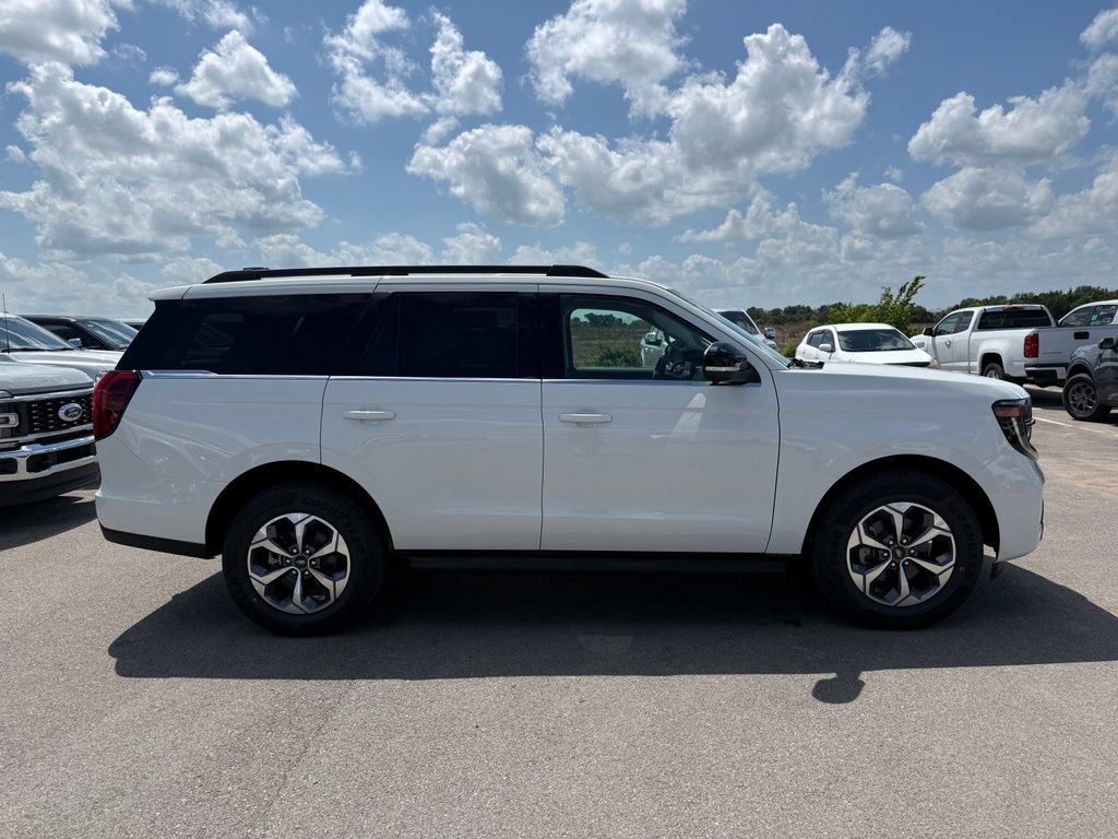 New 2027 Ford Expedition Active RWD image 32