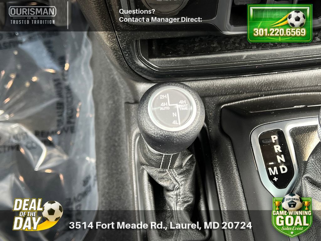 Used 2024 Jeep Wrangler Unlimited Sahara AWD/4WD image 29