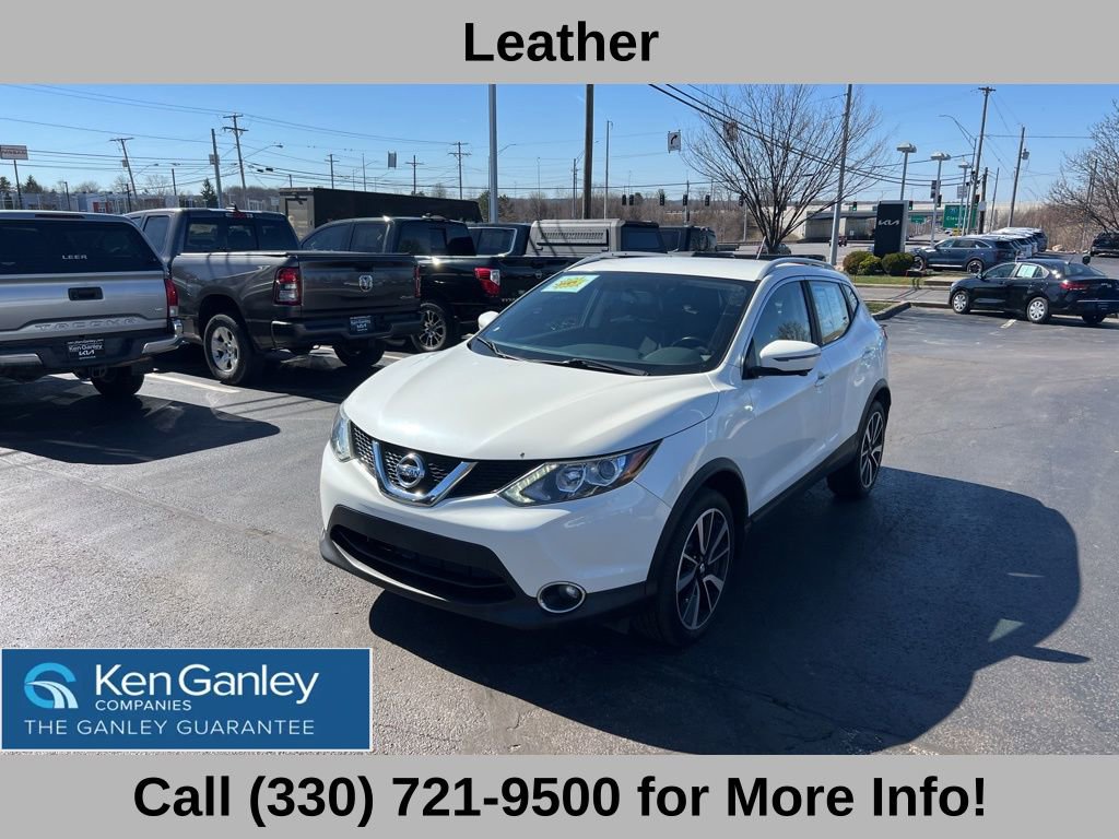 Used 2017 Nissan Rogue Sport SL image 2