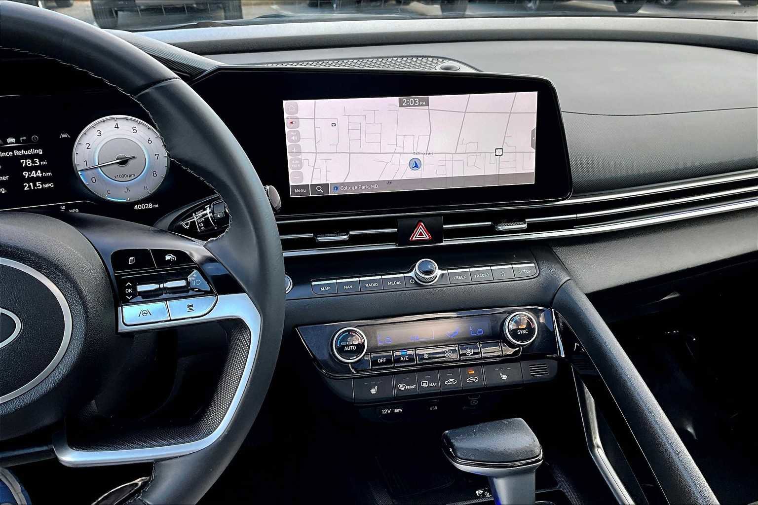 Used 2024 Hyundai Elantra SEL w/ Convenience Package image 6