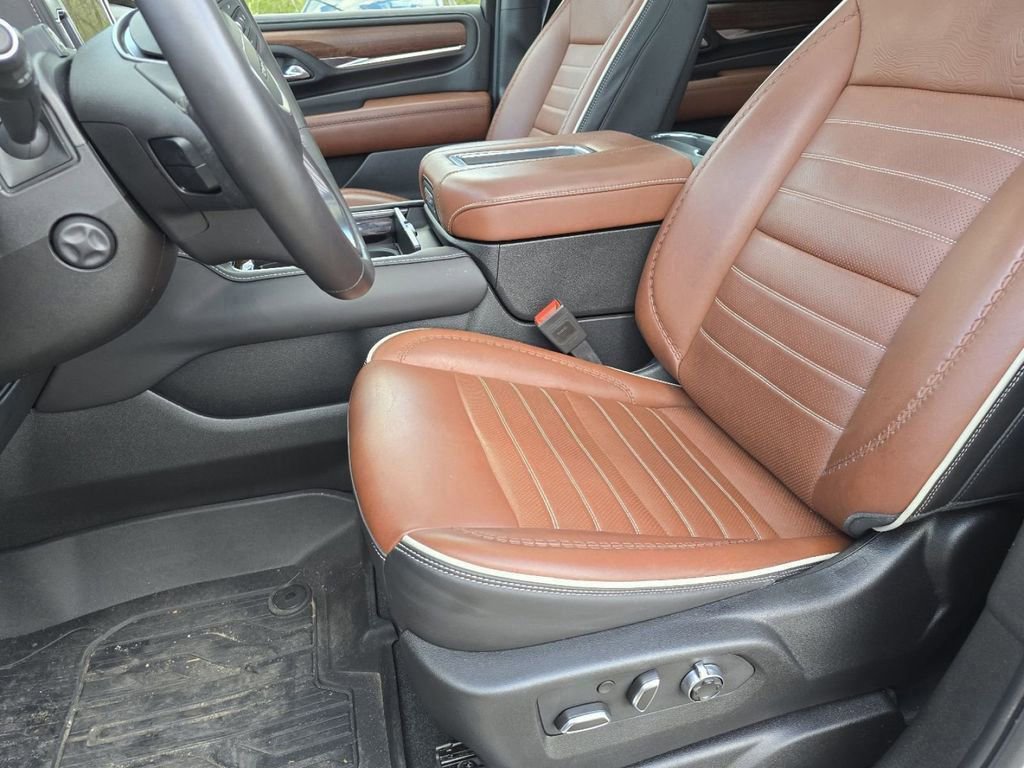 Used 2024 GMC Yukon Denali Ultimate AWD/4WD image 45