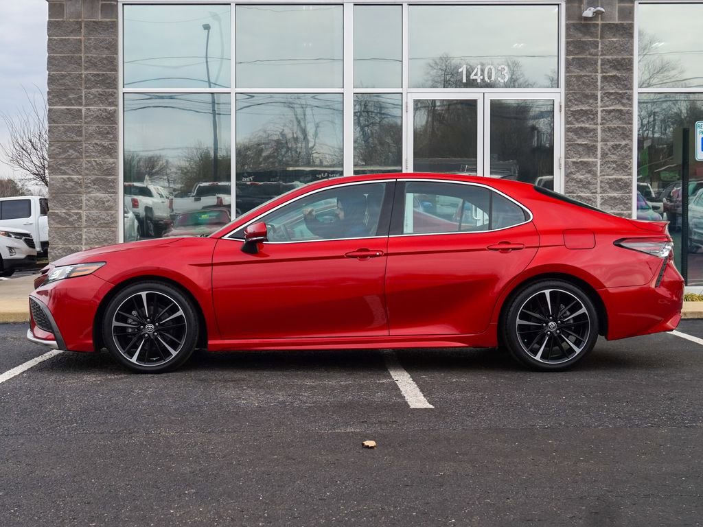 Used 2021 Toyota Camry XSE w/ Navigation Package image 5