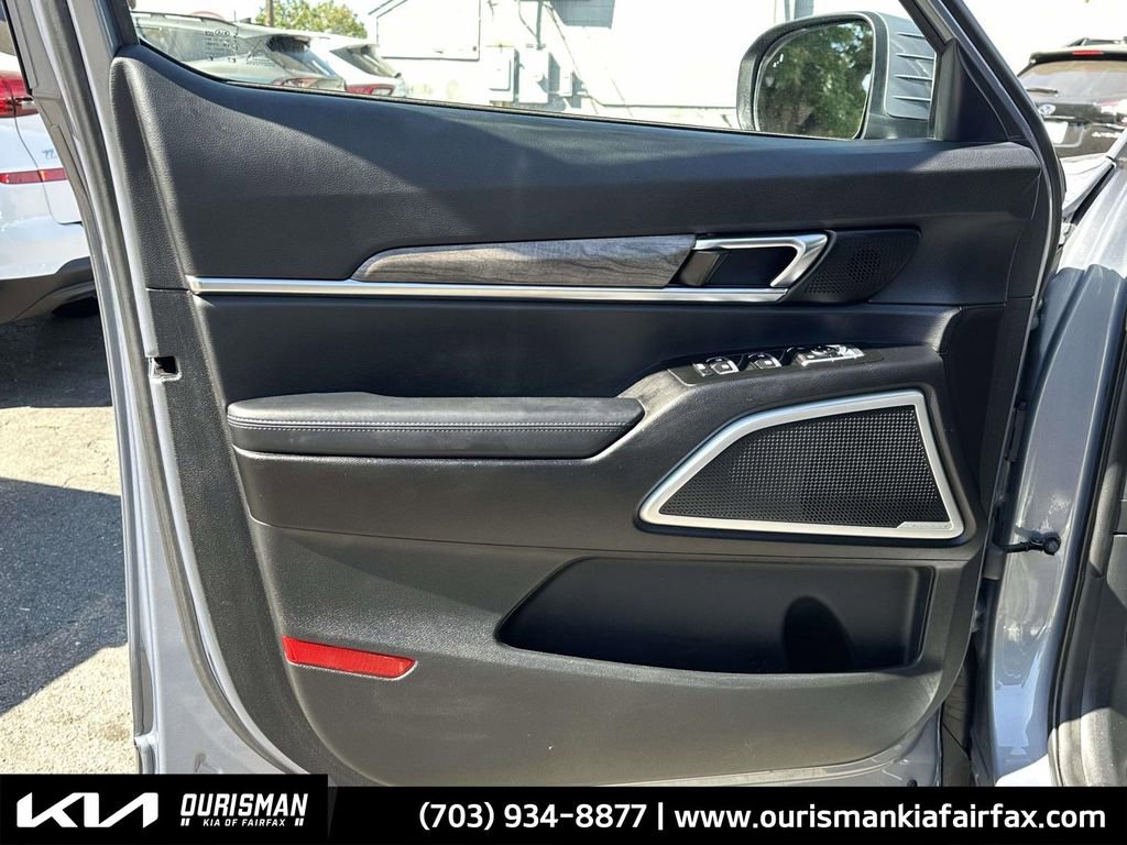 Used 2020 Kia Telluride EX image 16