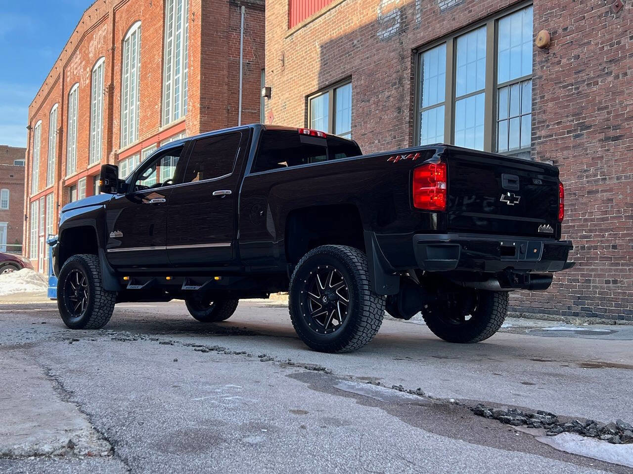 Used 2018 Chevrolet Silverado 2500 High Country w/ Duramax Plus Package image 44