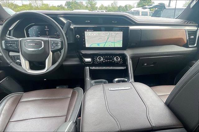 Used 2024 GMC Sierra 3500 Denali w/ Technology Package image 8