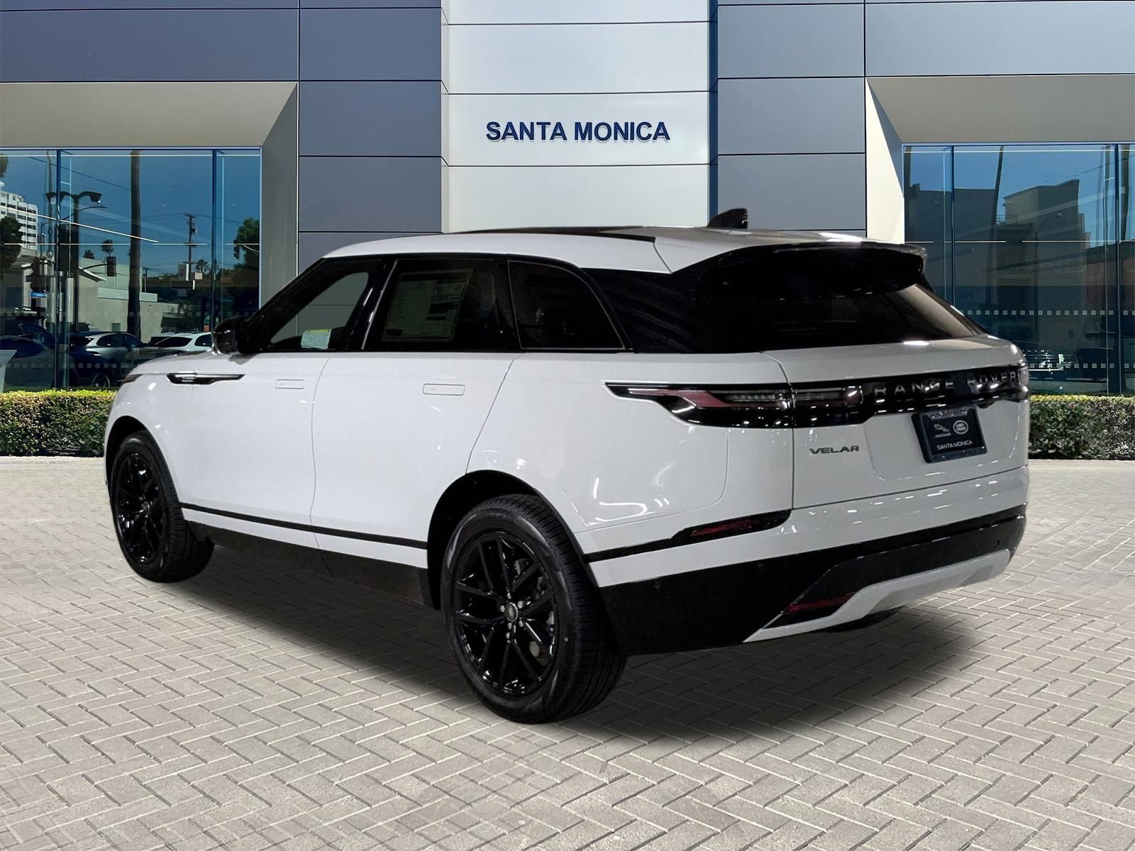 New 2026 Land Rover Range Rover Velar Dynamic SE image 9