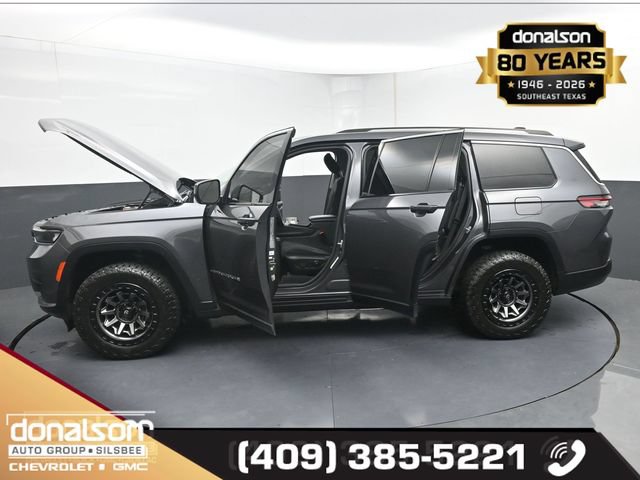 Used 2023 Jeep Grand Cherokee L Laredo RWD image 23