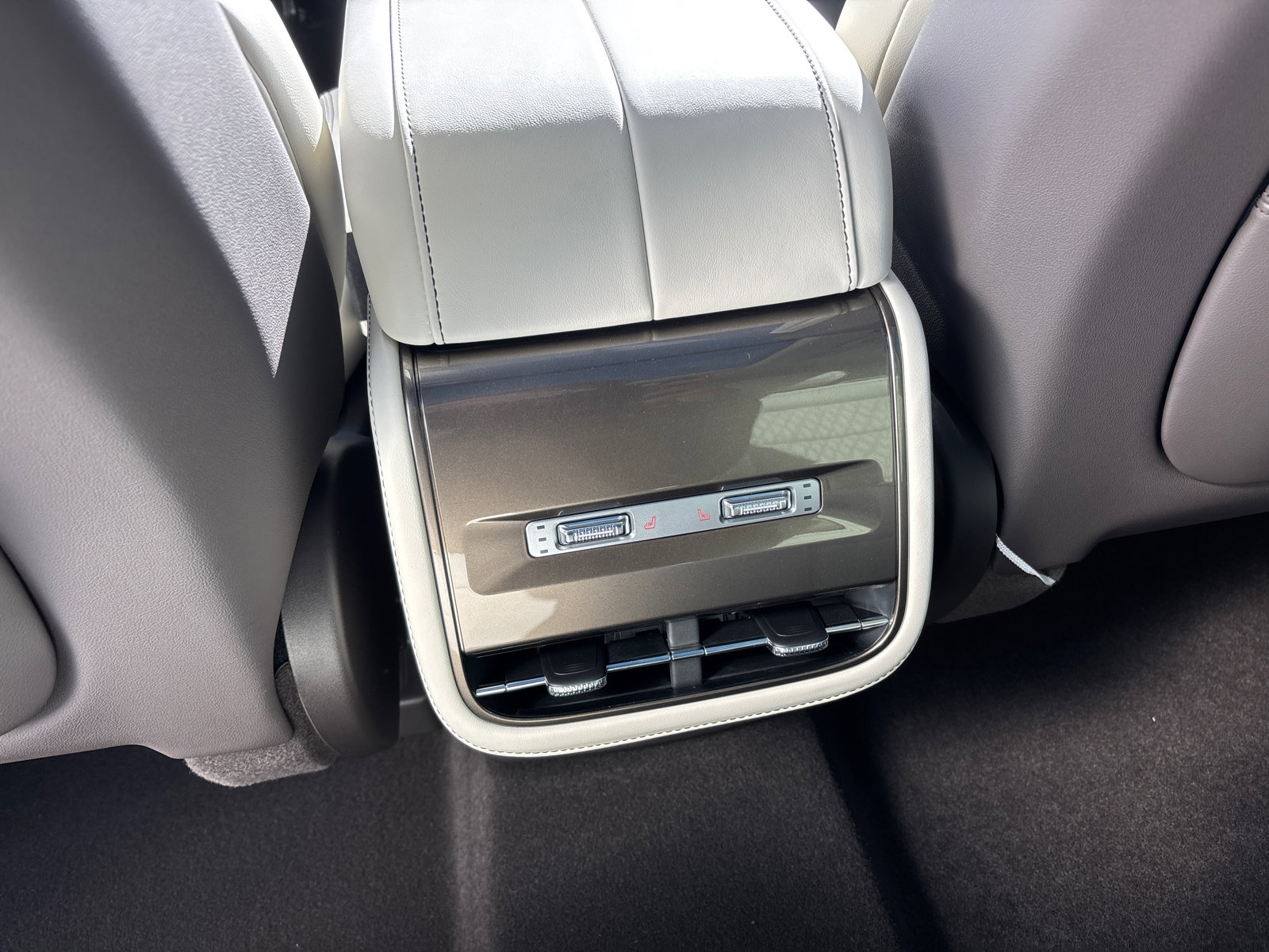 New 2026 Lincoln Nautilus Black Label w/ Jet Appearance Package image 34