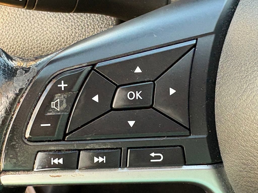 Used 2021 Nissan Rogue Sport SV w/ Technology Package FWD image 22