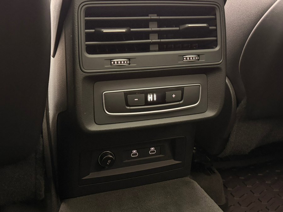 Used 2023 Audi Q7 3.0T Premium Plus image 19