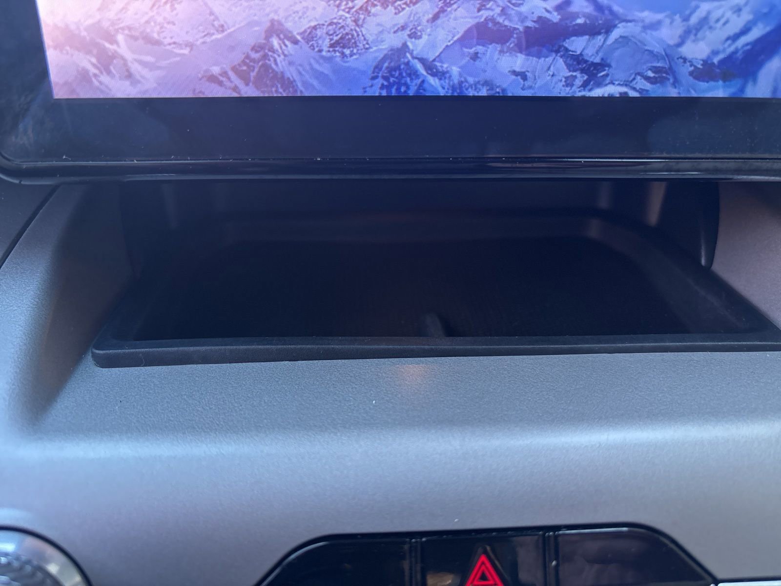 Certified 2023 Ford Explorer XLT w/ Equipment Group 202A AWD/4WD image 24