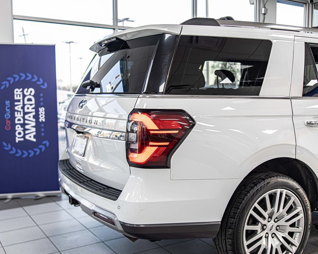 Used 2024 Ford Expedition Limited AWD/4WD image 12