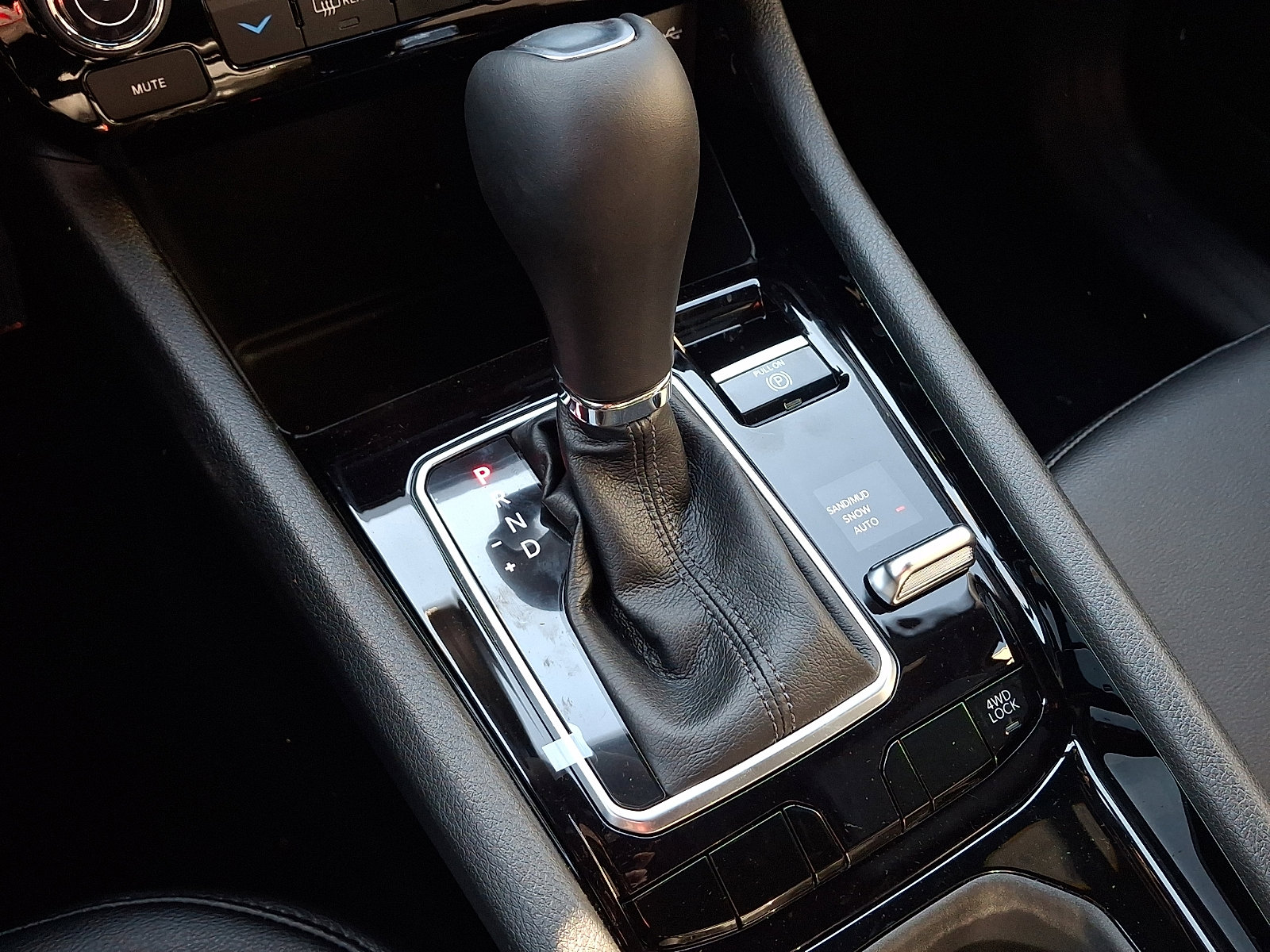 New 2026 Jeep Compass Latitude image 10