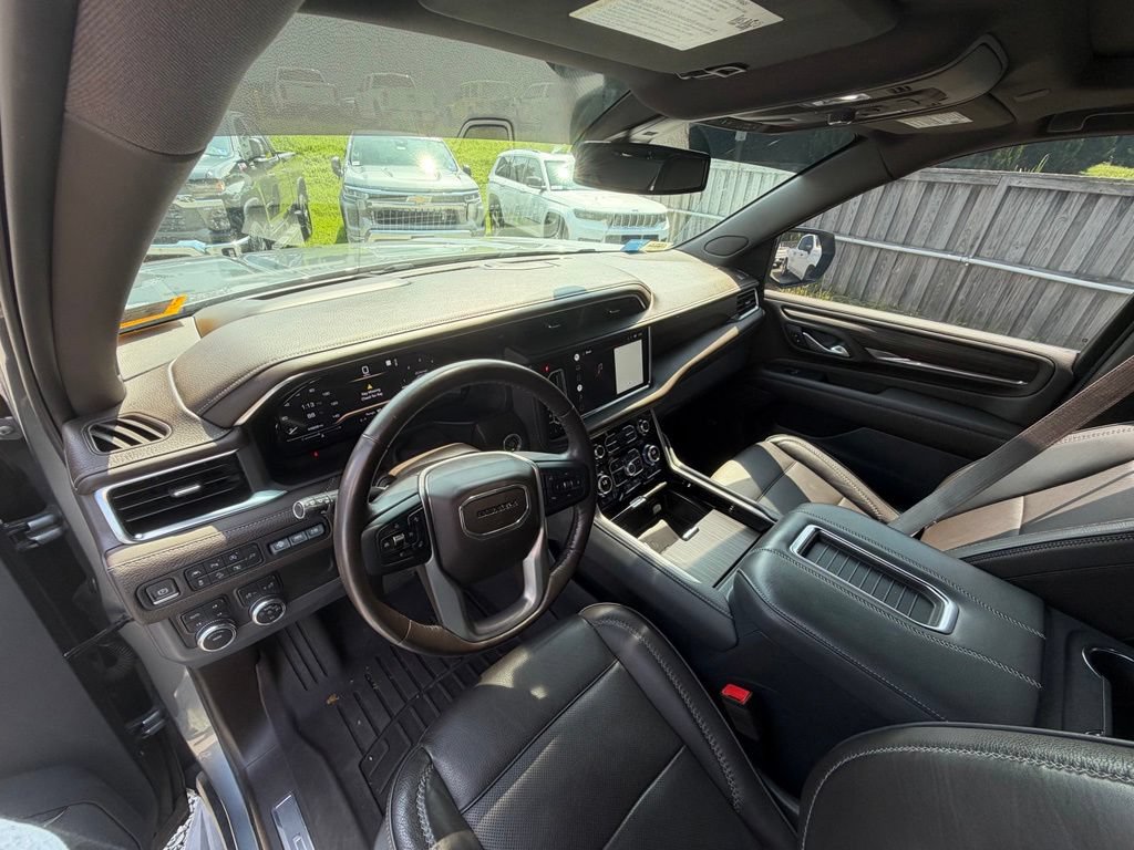 Used 2022 GMC Yukon Denali AWD/4WD image 19
