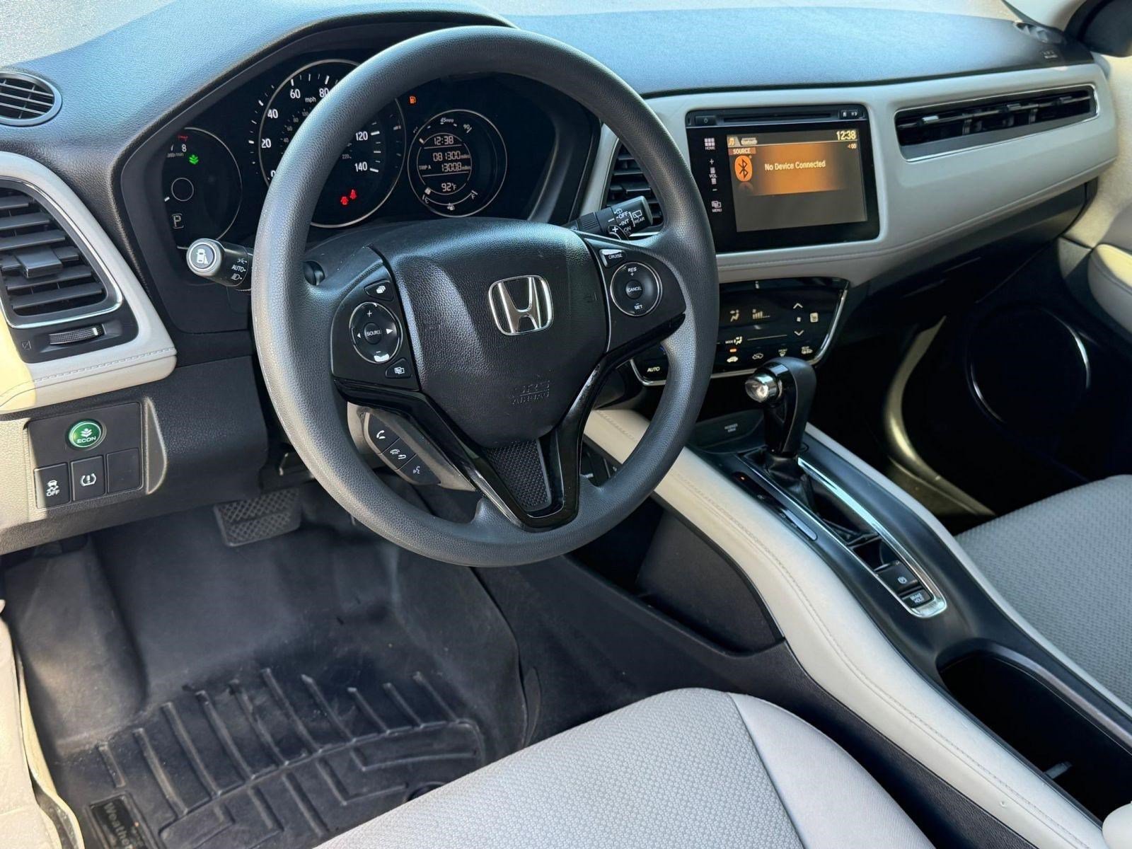 Used 2017 Honda HR-V EX image 4