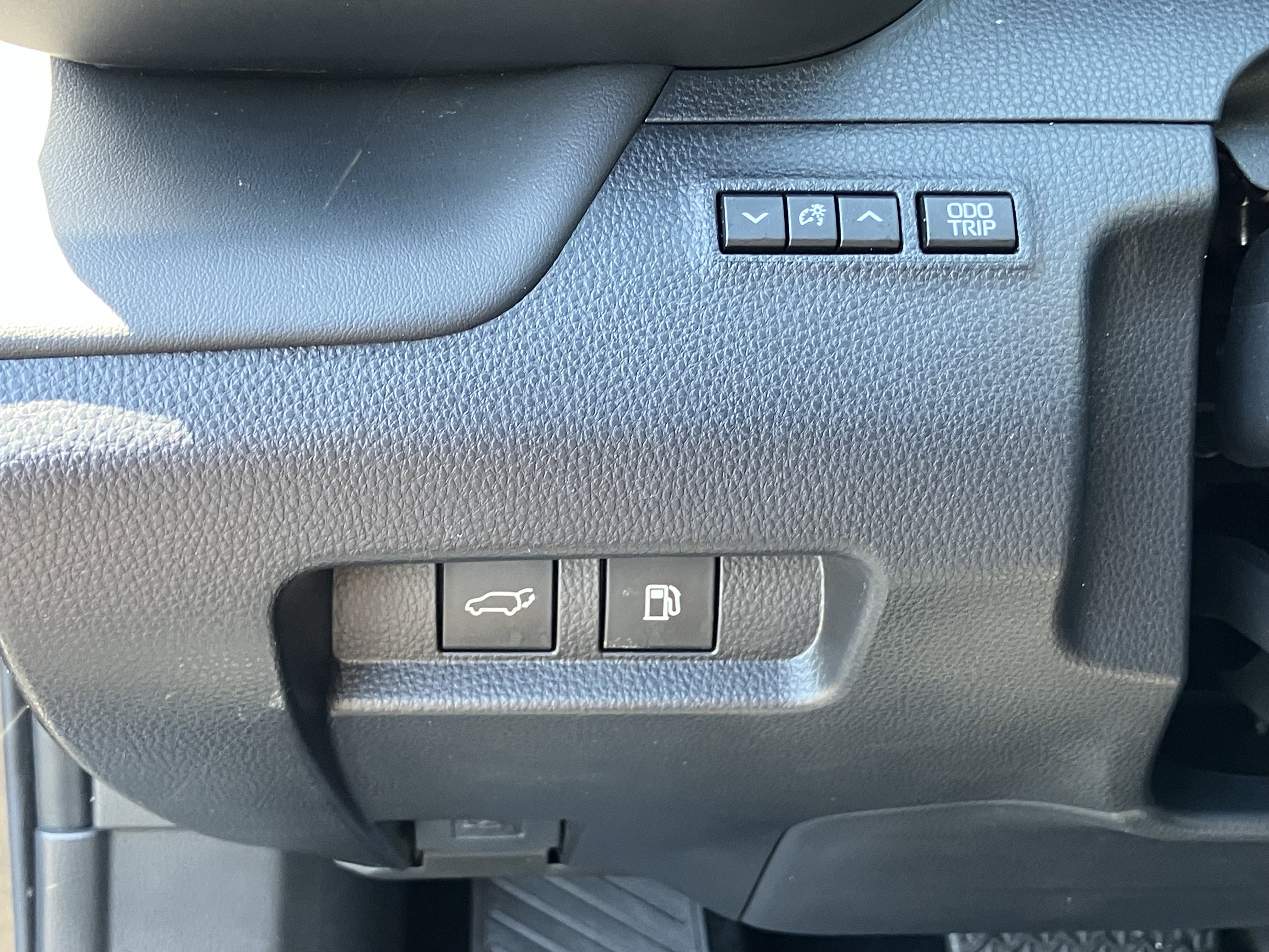 Used 2025 Toyota Crown Signia AWD/4WD image 19