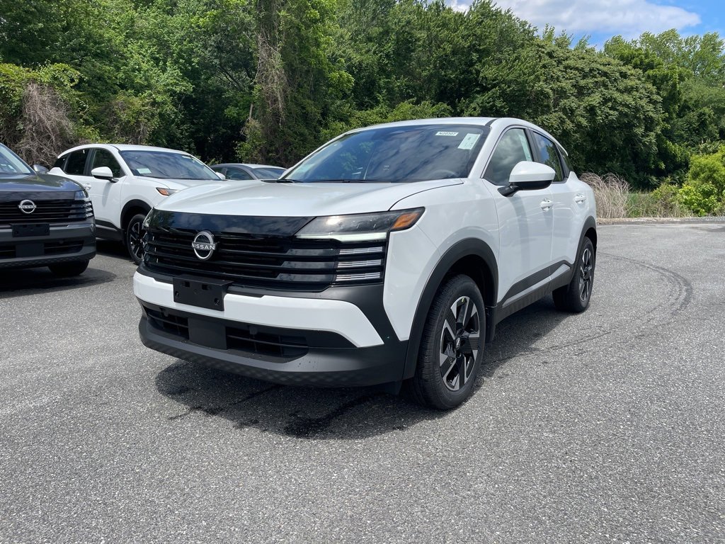 New 2025 Nissan Kicks SV image 2