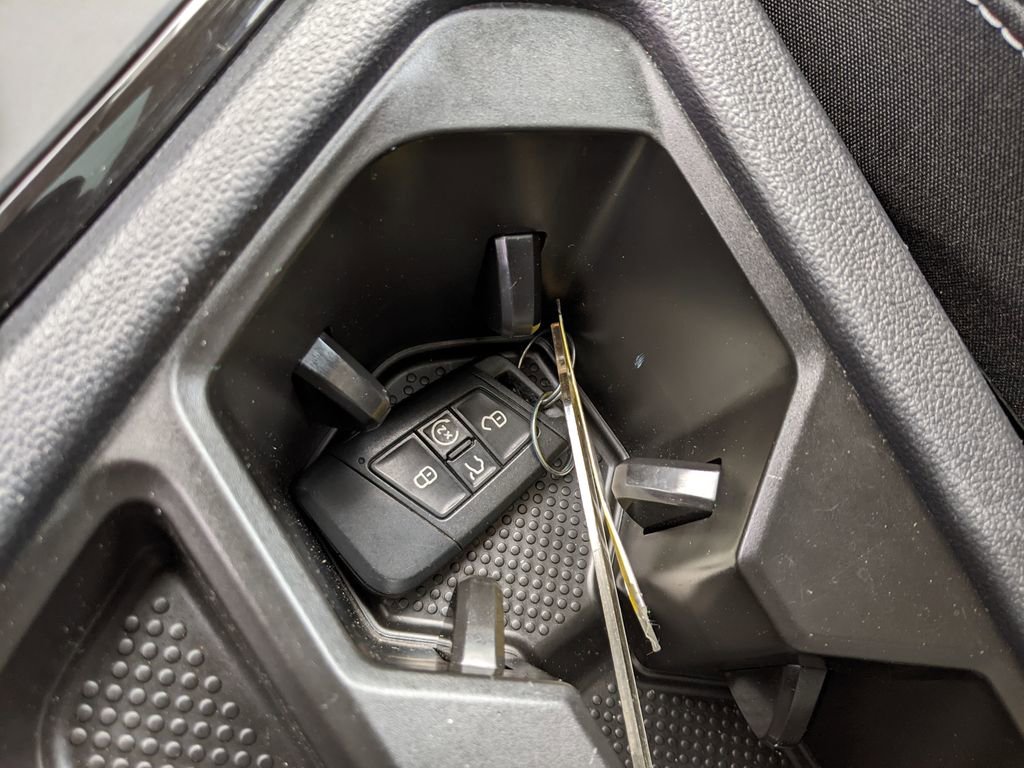 Certified 2023 Volkswagen Taos SEL image 20