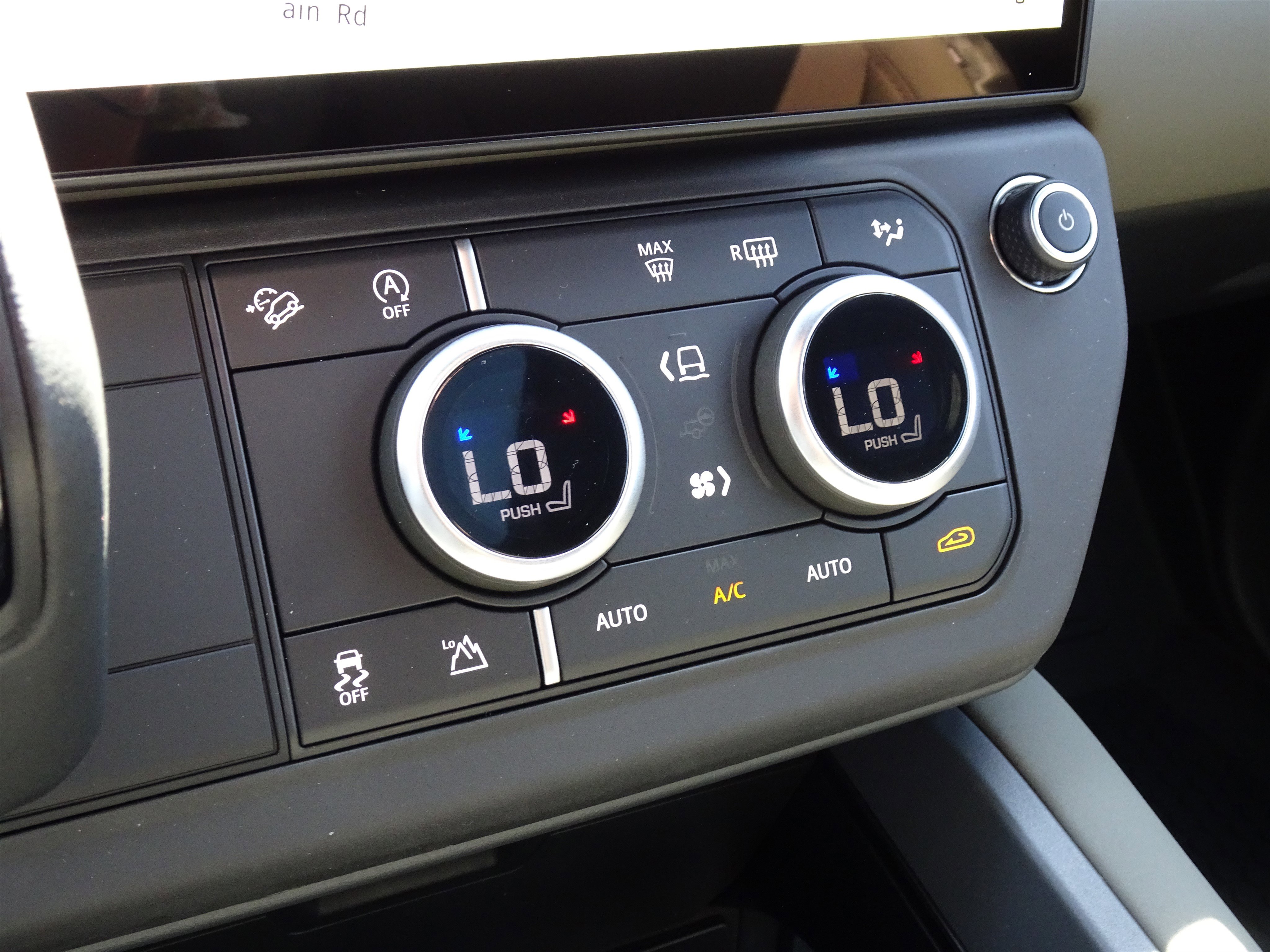 New 2026 Land Rover Defender 110 X-Dynamic SE AWD/4WD image 24