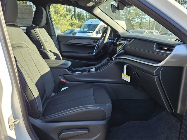 New 2025 Jeep Grand Cherokee Laredo RWD image 14