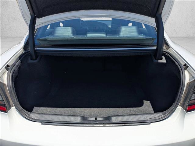 Used 2019 Dodge Charger SXT w/ Leather Interior Group RWD image 6