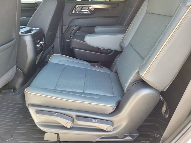 New 2026 GMC Yukon AT4 w/ AT4 Premium Package image 24