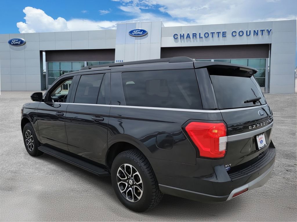 Used 2024 Ford Expedition Max XLT image 3