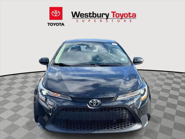 Certified 2022 Toyota Corolla LE image 3