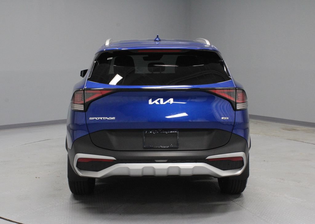 Used 2024 Kia Sportage EX AWD/4WD image 9
