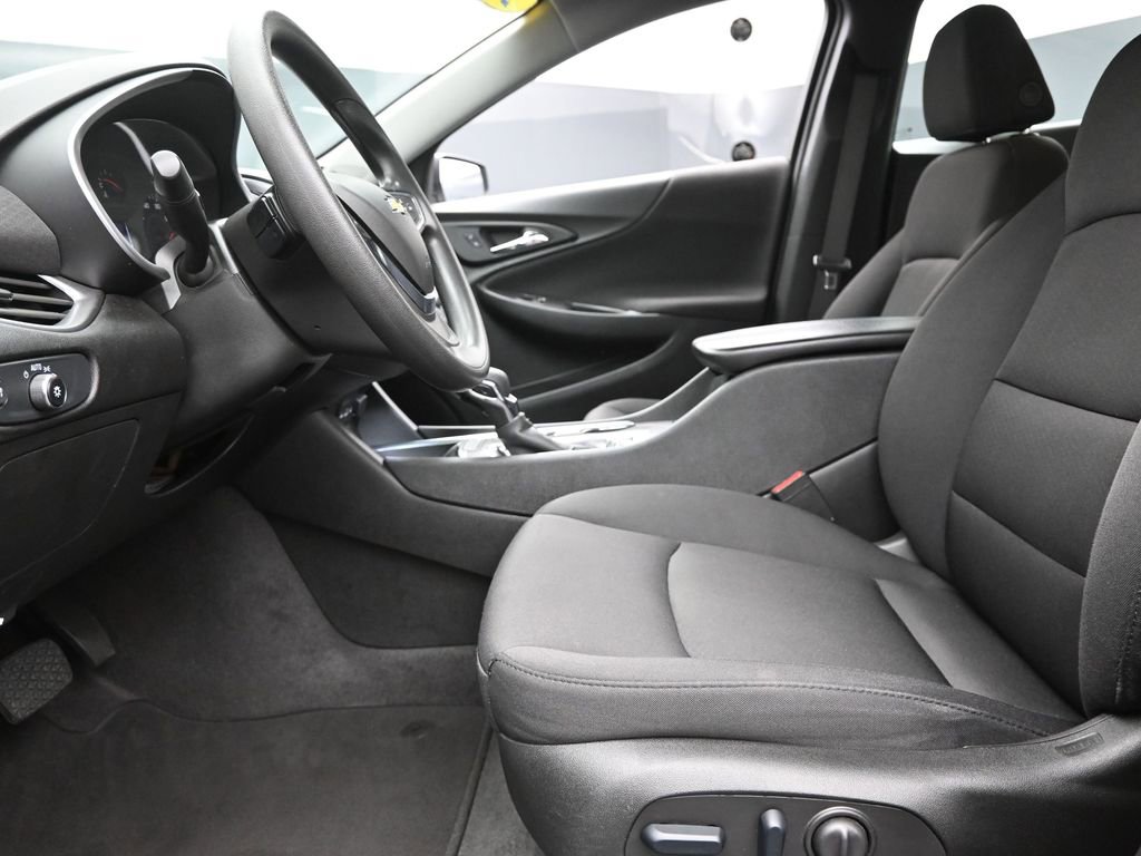 Used 2024 Chevrolet Malibu LT image 12