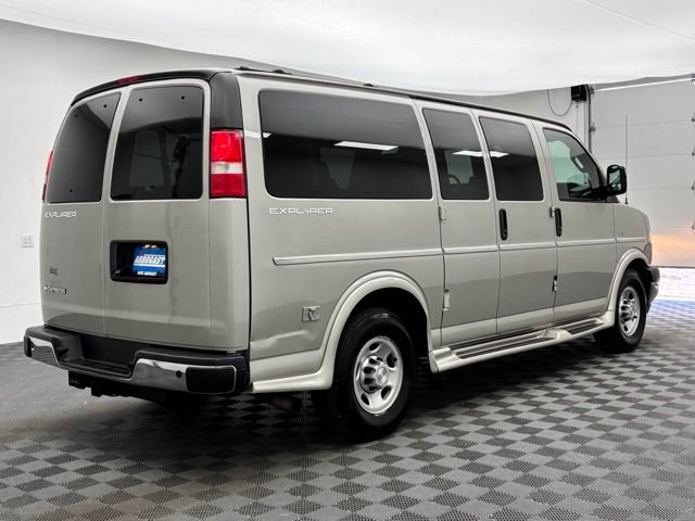 Used 2019 Chevrolet Express 2500 RWD image 8