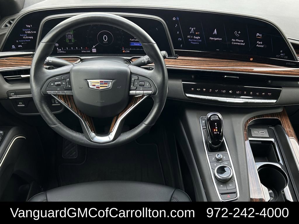 Used 2024 Cadillac Escalade ESV Luxury image 11