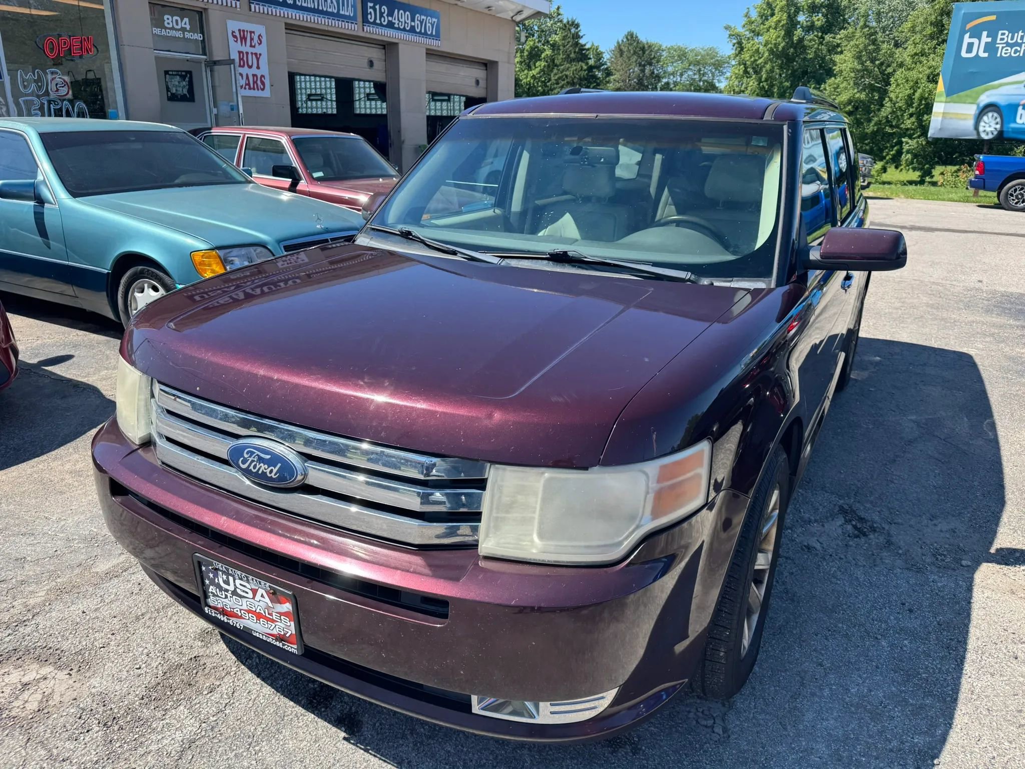 Used 2011 Ford Flex SEL w/ Rapid Spec Order Code FWD image 2