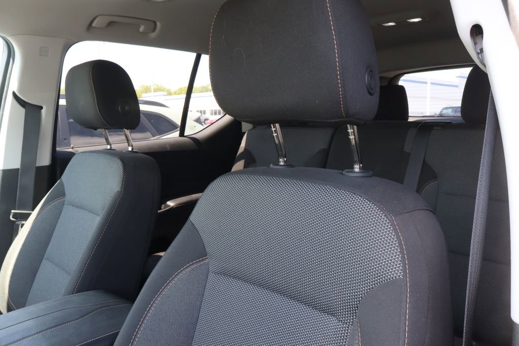 Used 2018 Chevrolet Traverse LS FWD image 9