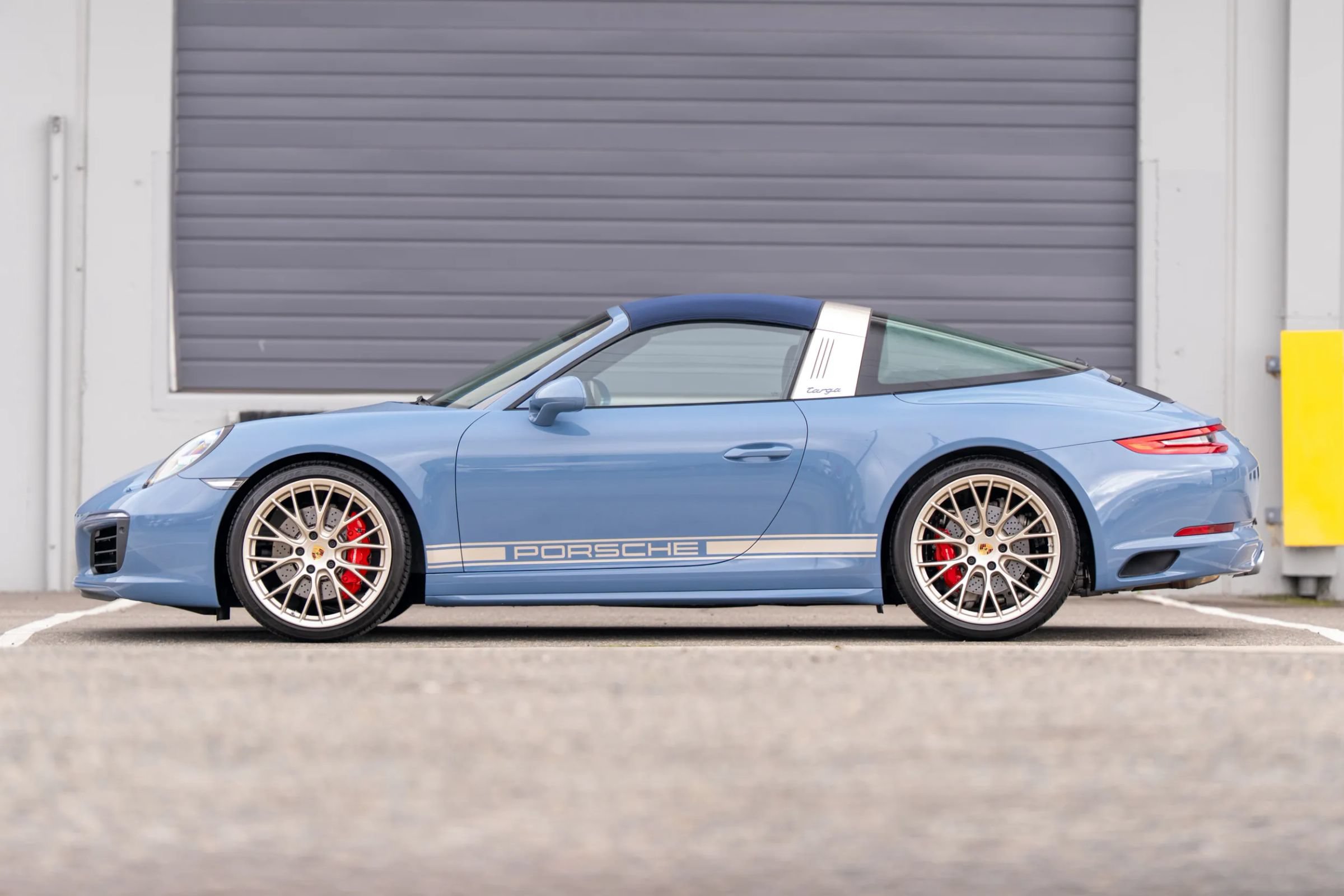 Used 2017 Porsche 911 Targa 4S AWD/4WD image 95