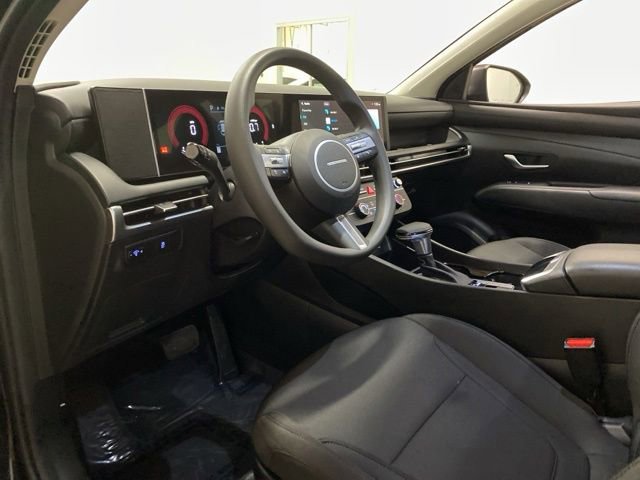 Used 2026 Hyundai Tucson SE FWD image 18