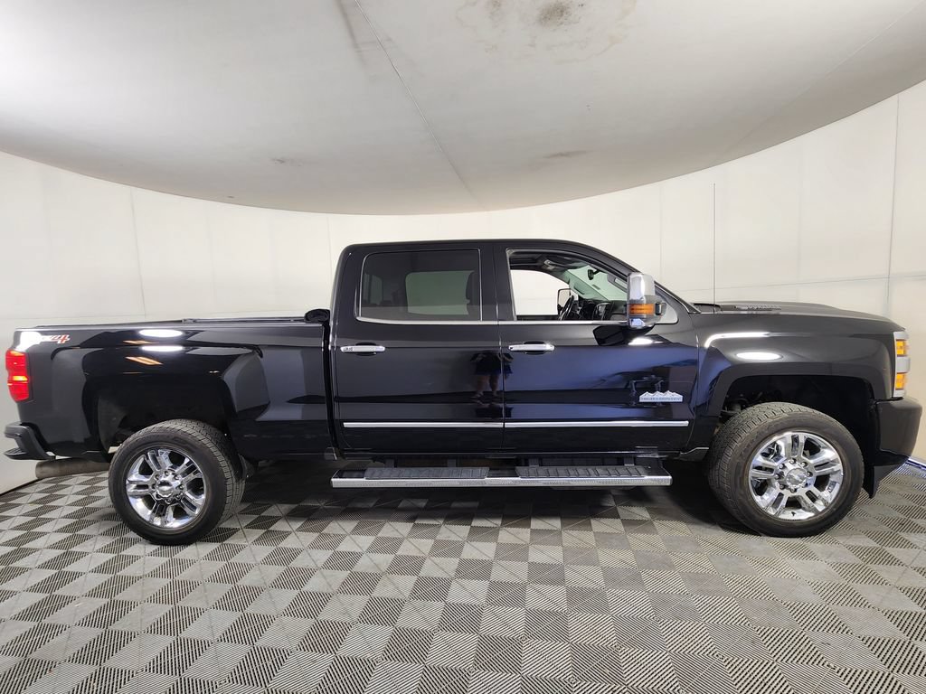 Used 2019 Chevrolet Silverado 2500 High Country w/ Duramax Plus Package AWD/4WD image 8